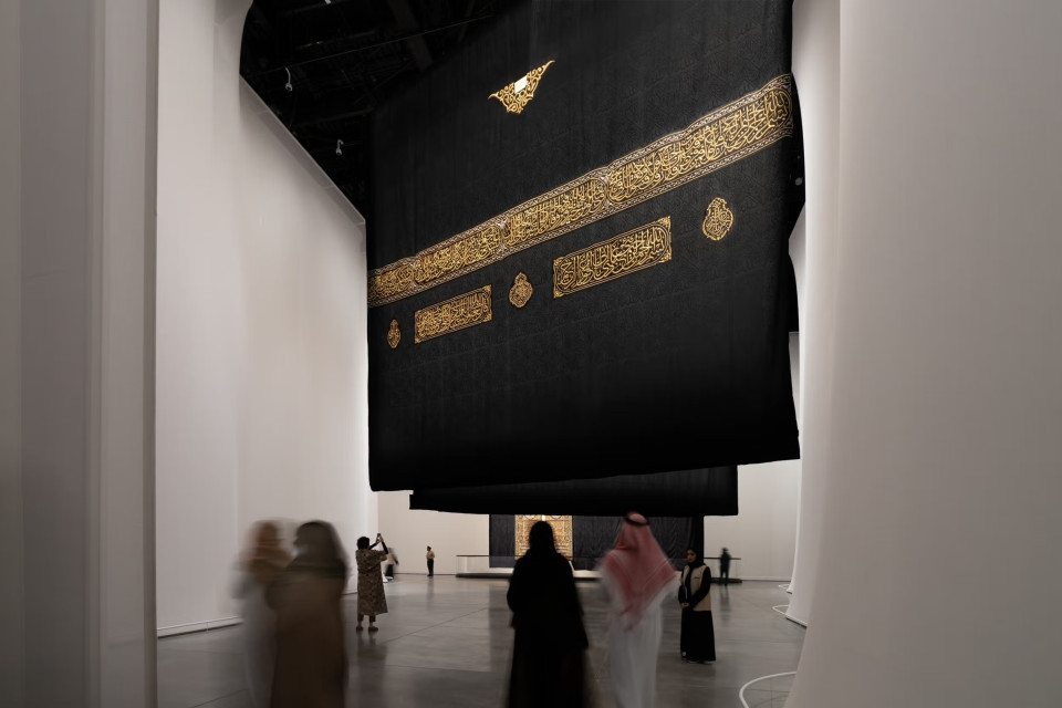 ShowTex Filled Cloth, Molton, Voile CS, FP Blackout, FP High Contrast Grey, GobelinTulle, RP Off-White, BannerDrape for Islamic Arts Biennale