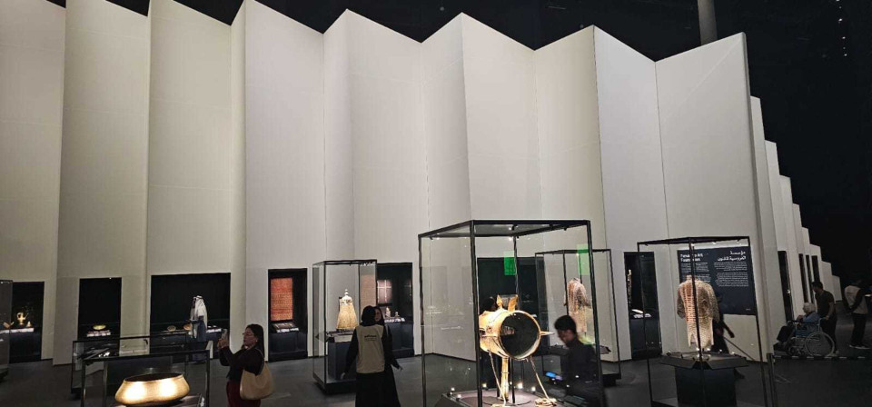 ShowTex Filled Cloth, Molton, Voile CS, FP Blackout, FP High Contrast Grey, GobelinTulle, RP Off-White, BannerDrape for Islamic Arts Biennale
